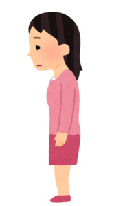 猫背の女性